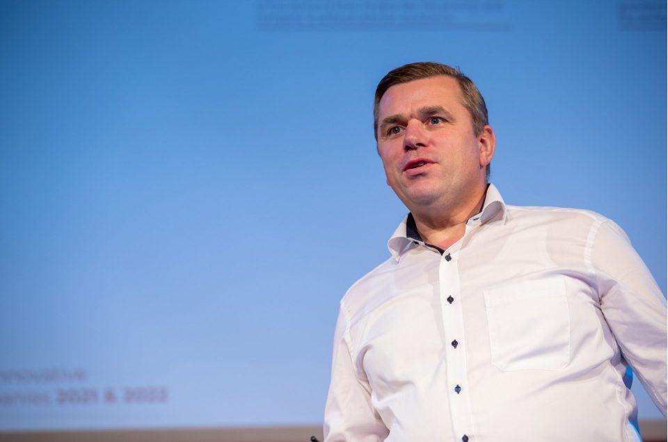 Boosting Financial Inclusivity: everyoneINVESTED’s survey reveals key insights for UK banking clients