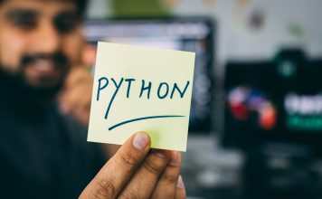 Why-python-is-the-best-progamming-language-for-forward-thinking-insurers