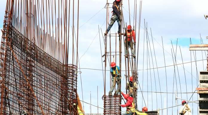 american-equity-underwriters-selects-Clara-Analytics-workers'-compensation-insurance-waterfront-employees