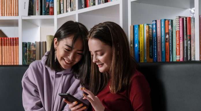 GenZ-targeted FinTech firm gigaroo secures $2.5m in pre-seed funding gigaroo