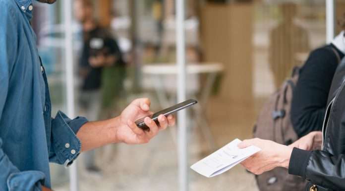 Revolutionising insurance workflows with mobile document scanning