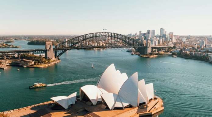 ViewTrade launches in Australia to deliver enhanced global market access Global investment and trading technology solutions provider, ViewTrade Holding Corporation, has announced its entry into the Australian market.