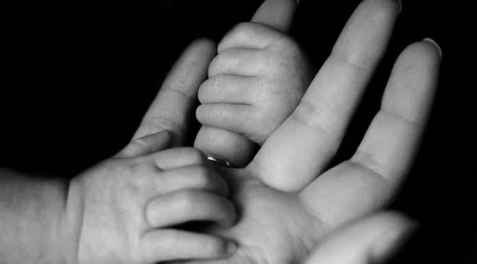 Despite the U.S. leading the world in per capita spending on maternity care, it paradoxically has some of the highest rates of adverse pregnancy outcomes among high-income nations. The CDC reports that maternal mortality is on the rise, with nearly 84% of pregnancy-related deaths considered preventable. The U.S. Department of Health and Human Services (HHS) suggests that comprehensive care navigation models could significantly reduce maternal morbidity and mortality rates by up to 50% and 20%, respectively, highlighting the crucial need for innovative approaches such as digital care navigation for expectant mothers.