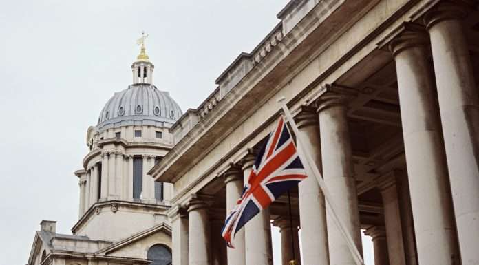 Klarna has signed a strategic agreement with Elliott Advisors to fund £30bn of UK transactions through the sale of its short-term, interest-free product receivables.