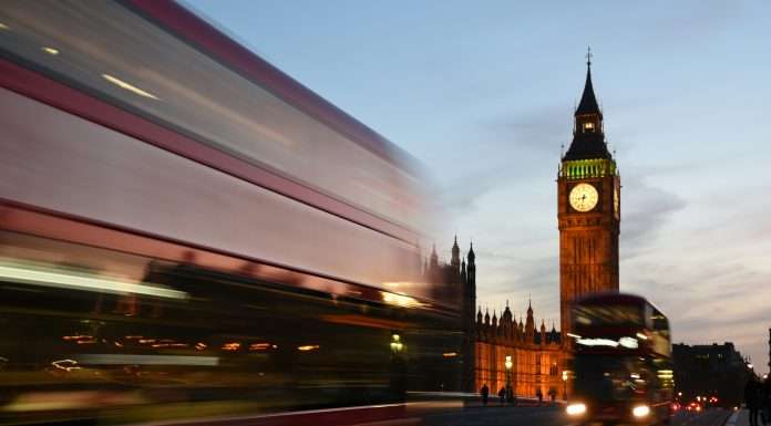 Aon, a global professional services firm listed on the New York Stock Exchange under the ticker AON, has signed a definitive agreement to acquire Griffiths & Armour, a UK-based insurance broker.