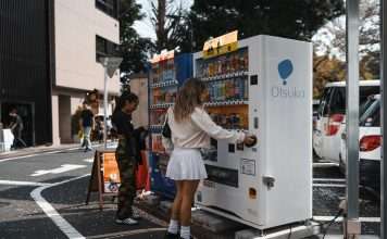 Revolut teams up with Visa to launch innovative debit card vending machine at National University of Singapore