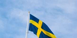 Ecommpay and Swish partnership boosts checkout performance for Swedish merchants Ecommpay has integrated Swish, Sweden’s leading banking app, into its global payment platform to improve the checkout experience for Swedish customers.