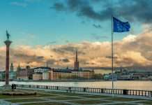 EU reveals AI code to support compliance with new rules EU