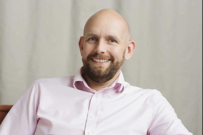 The shift from on-premises communication systems to cloud platforms has reshaped the role of compliance data. Alongside new challenges such as rapidly evolving tools, siloed responsibilities, and the need to demonstrate regulatory control, organisations now have an opportunity to transform compliance into a strategic asset. Luware Recording helps firms harness this potential while managing risk effectively.