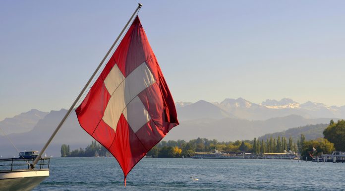 Credura launches AI-based insurance adviser for private customers Swiss InsurTech Credura, a FINMA-licensed digital insurance advisory firm, has launched what it describes as the first AI-based insurance adviser designed specifically for private individuals, following the completion of a successful pilot phase.