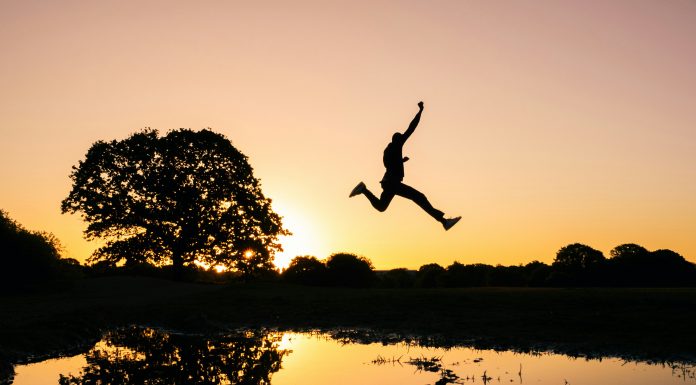 Jump partners with Wealth.com on estate planning