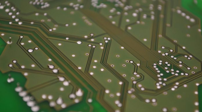 How human-in-the-loop balances automation in insurance As artificial intelligence becomes embedded across insurance workflows, the industry is increasingly recognising that automation alone is not enough. According to IntellectAI, the most effective approach combines AI capabilities with expert human oversight through a human-in-the-loop (HITL) model. The concept is simple: “AI first. Humans when it matters.”