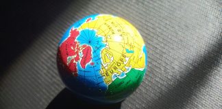 Eight compliance risks emerging from a fractured world risk