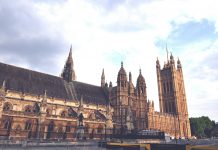 MPs warn UK financial regulation is systemically flawed financial