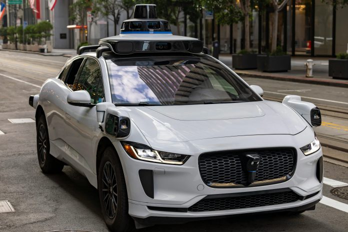 Roamly, an InsurTech focused on mobility insurance solutions, has launched a usage-based commercial insurance product for autonomous fleets that prices cover in real-time, and reduces costs when vehicles operate in autopilot mode, in partnership with Tesla.