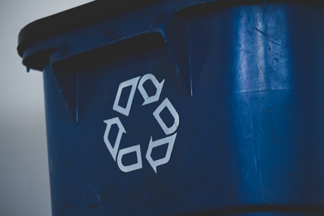 compagnons-aI4RJ--Mw4I-unsplash KYCP's recycle bin update closes the compliance gap
