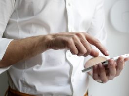 Four Swiss cantonal banks pick Avaloq for mobile overhaul