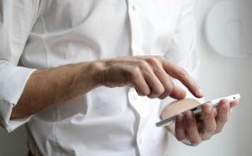 Four Swiss cantonal banks pick Avaloq for mobile overhaul