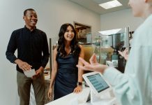 Insurance leaders have spent the past decade investing heavily in modernising pricing engines, underwriting models and digital distribution channels. Yet despite this sustained transformation effort, customer experience (CX) continues to fall short of rising expectations, according to Earnix.