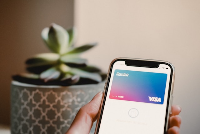 sophie-dupau-tCQ-0qemWyQ-unsplash (1) Revolut launches 5% savings rate for new UK customers