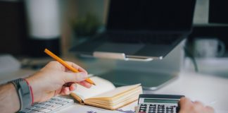 Starling launches AI assistant for business banking