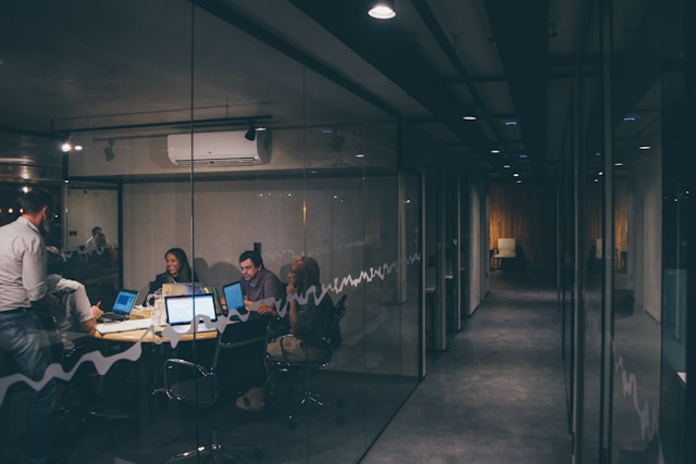 mario-gogh-VBLHICVh-lI-unsplash (1) Edge partners with Socure on early fraud screening