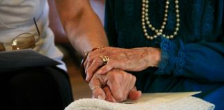 Santander teams up with Sibstar to support vulnerable users