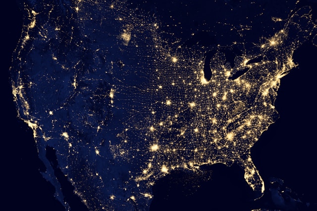 FIS launches embedded banking platform for US banks