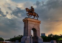 mCards challenges banks with new FinTech platform