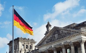 Farsight brings secure AI workflows to Deutsche Bank